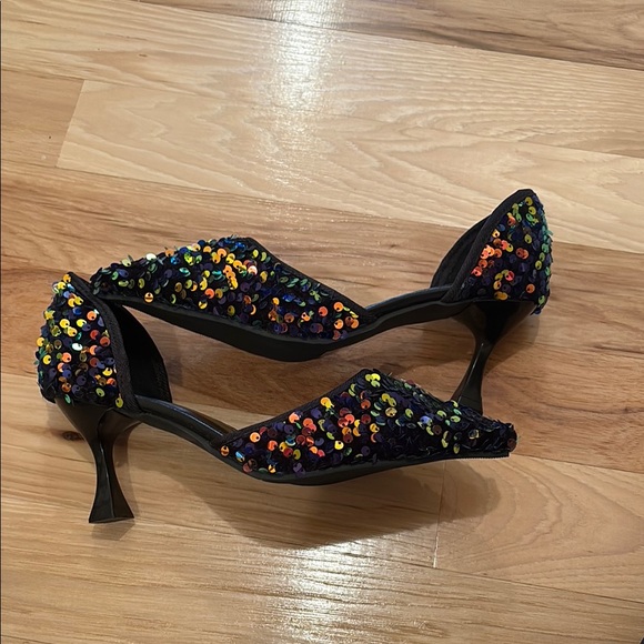 Black Sequin Embellished Heels with Scalloped Edges - Picture 2 of 4